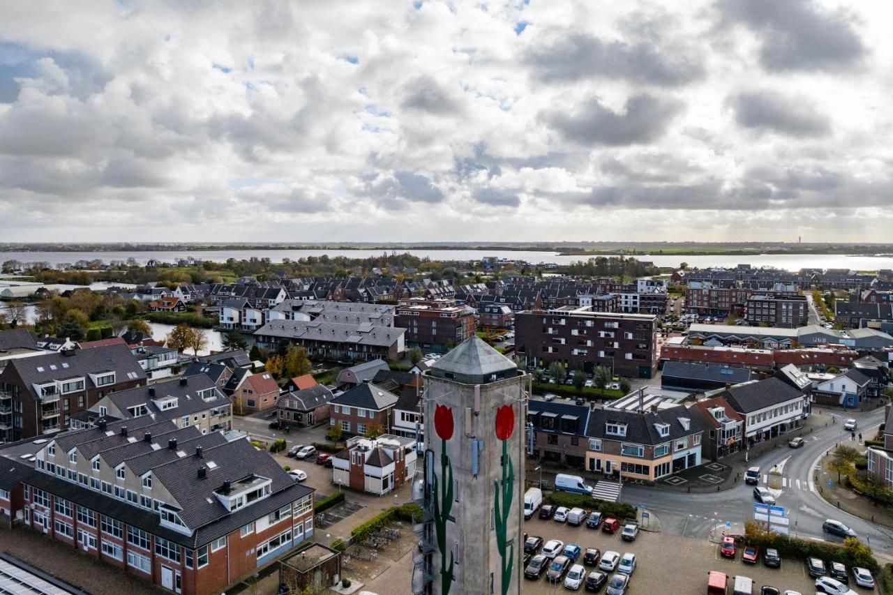 B&B De Tulpentoren Roelofarendsveen 外观 照片
